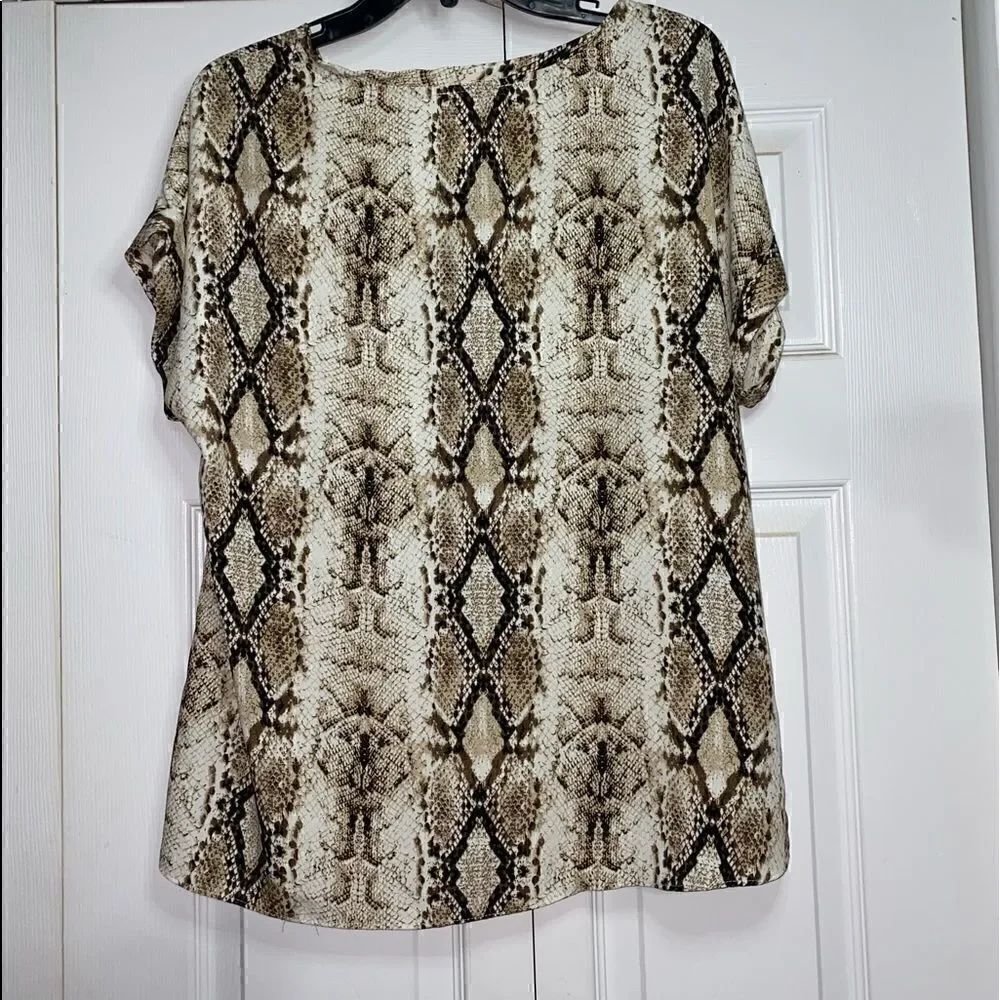 ee:some Snake Print Top  - Picture 7 of 7